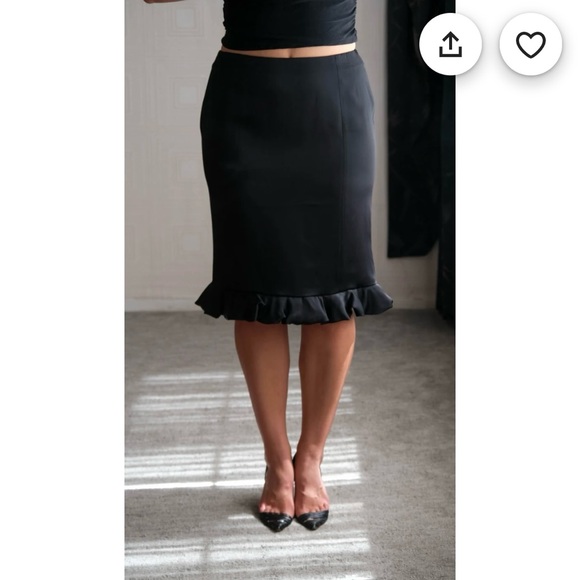 Armani Collezioni Dresses & Skirts - 🔥Armani Collezioni Black Agnello Lamb Leather Pencil Skirt wRuffle Hem Holiday